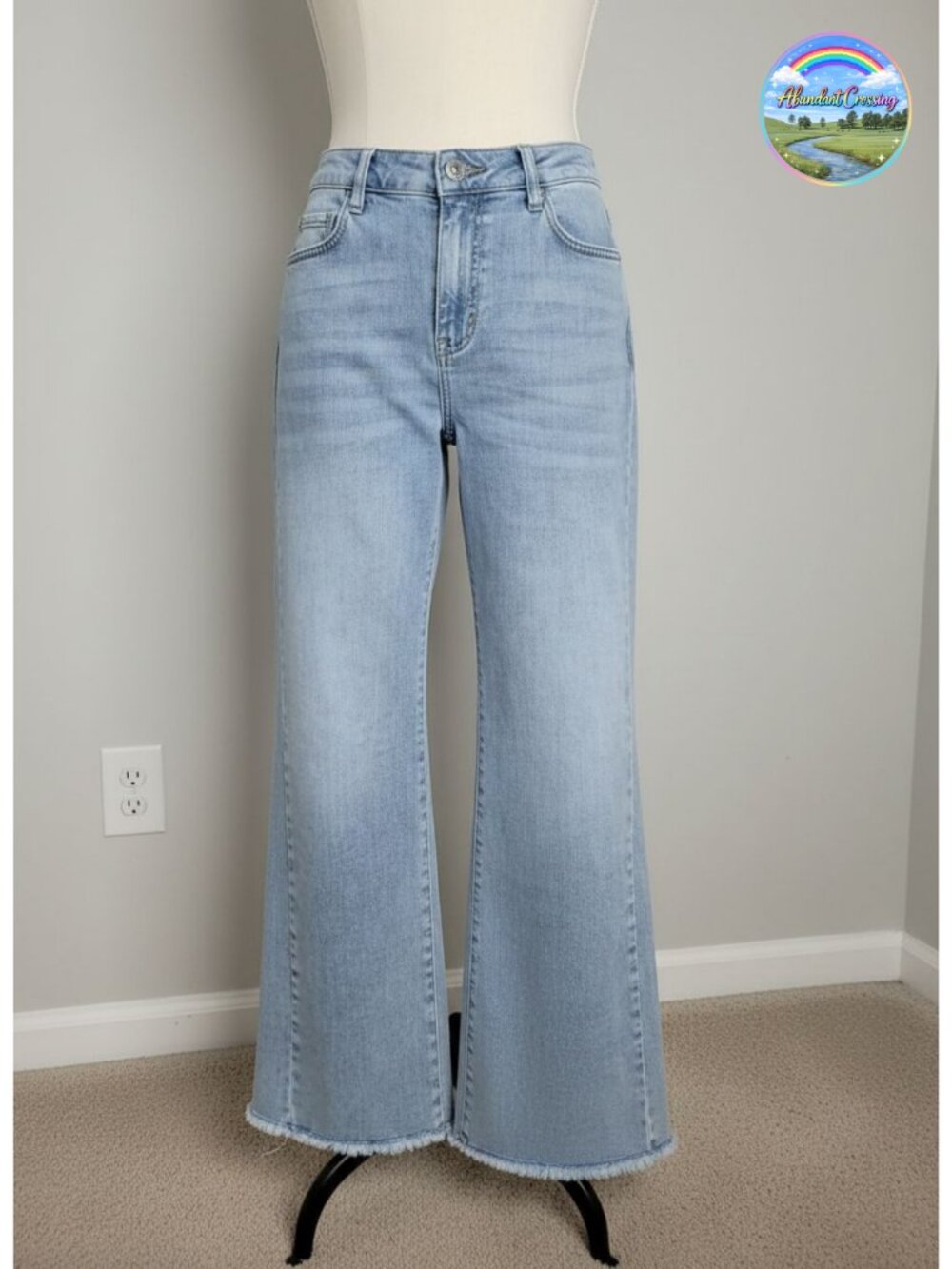 Trendy Queen Wide Leg Jeans Raw Hem Mid Rise Loose Fit Denim for Casual Wear
